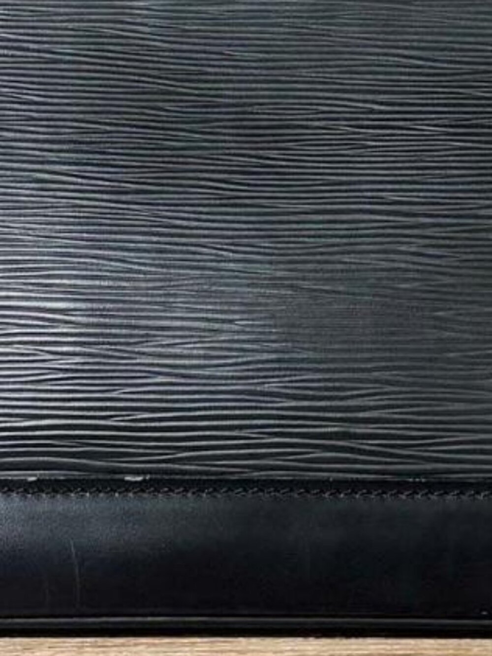 Louis Vuitton Epi Alma PM Handbag Noir Black Leather - Picture 12 of 13